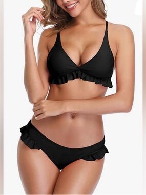 SHEKINI Ruffled Black Bikini Top